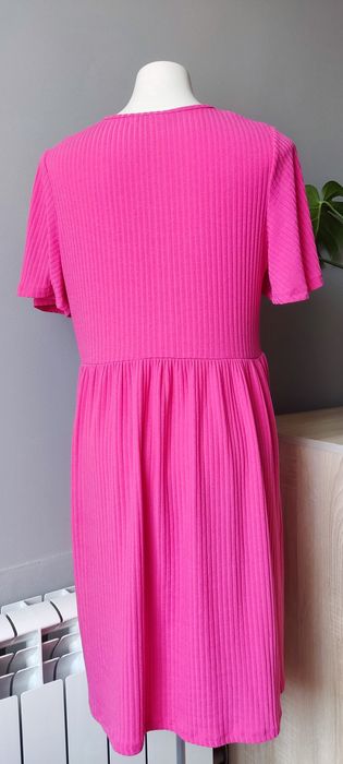 Różowa sukienka rozmiar 44