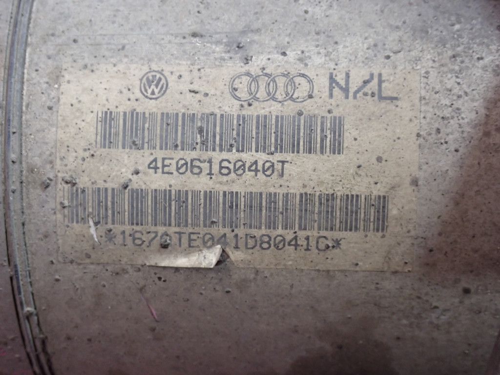 AUDI A8 D3 02-05 4.0 TDI AMORTYZATOR PRZÓD PRAWY PNEUMATYCZNY 4E0616040T