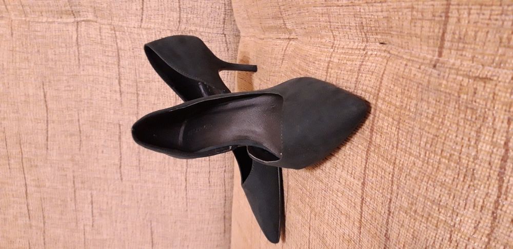 Buty czółenka kolor butelkowa zieleń 39 reserved