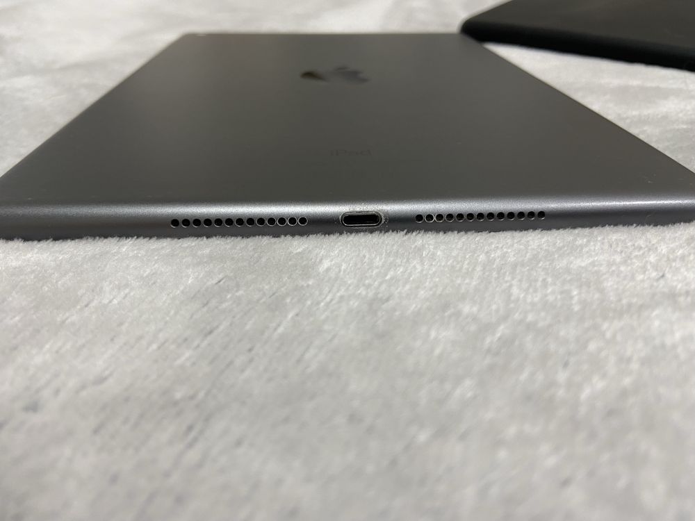 планшет айпад IPad 7th 32 gb Wi-Fi