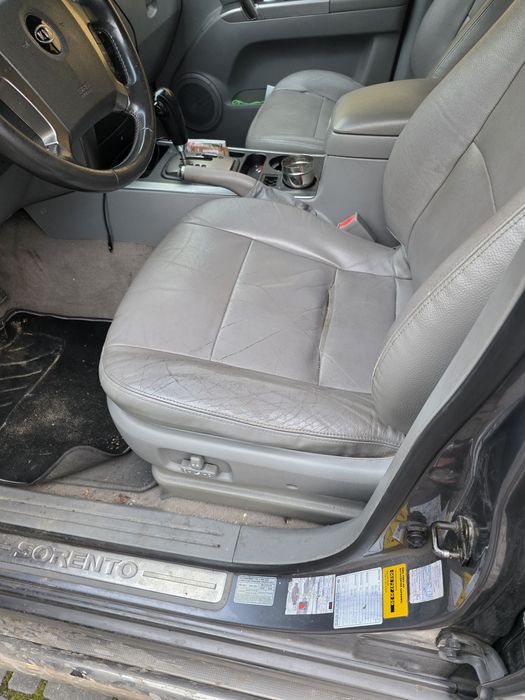 Sprzedam kia Sorento 2006 r. 3500 benzyna i gaz. Doinwestowane.