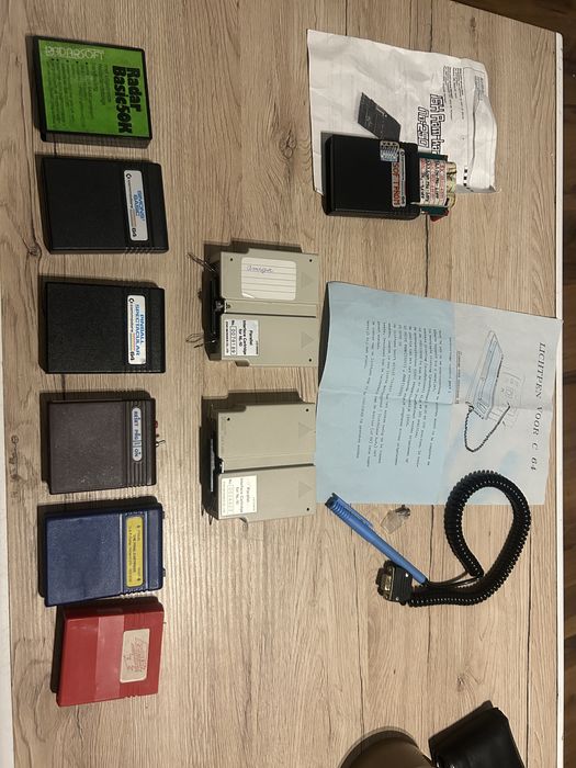 Commodre 64 Cartridge oraz inne