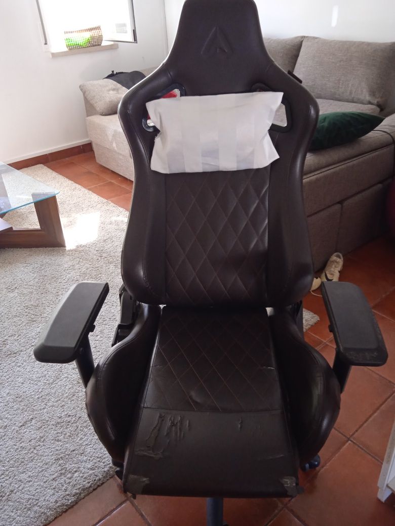 Vendo Cadeira gamer