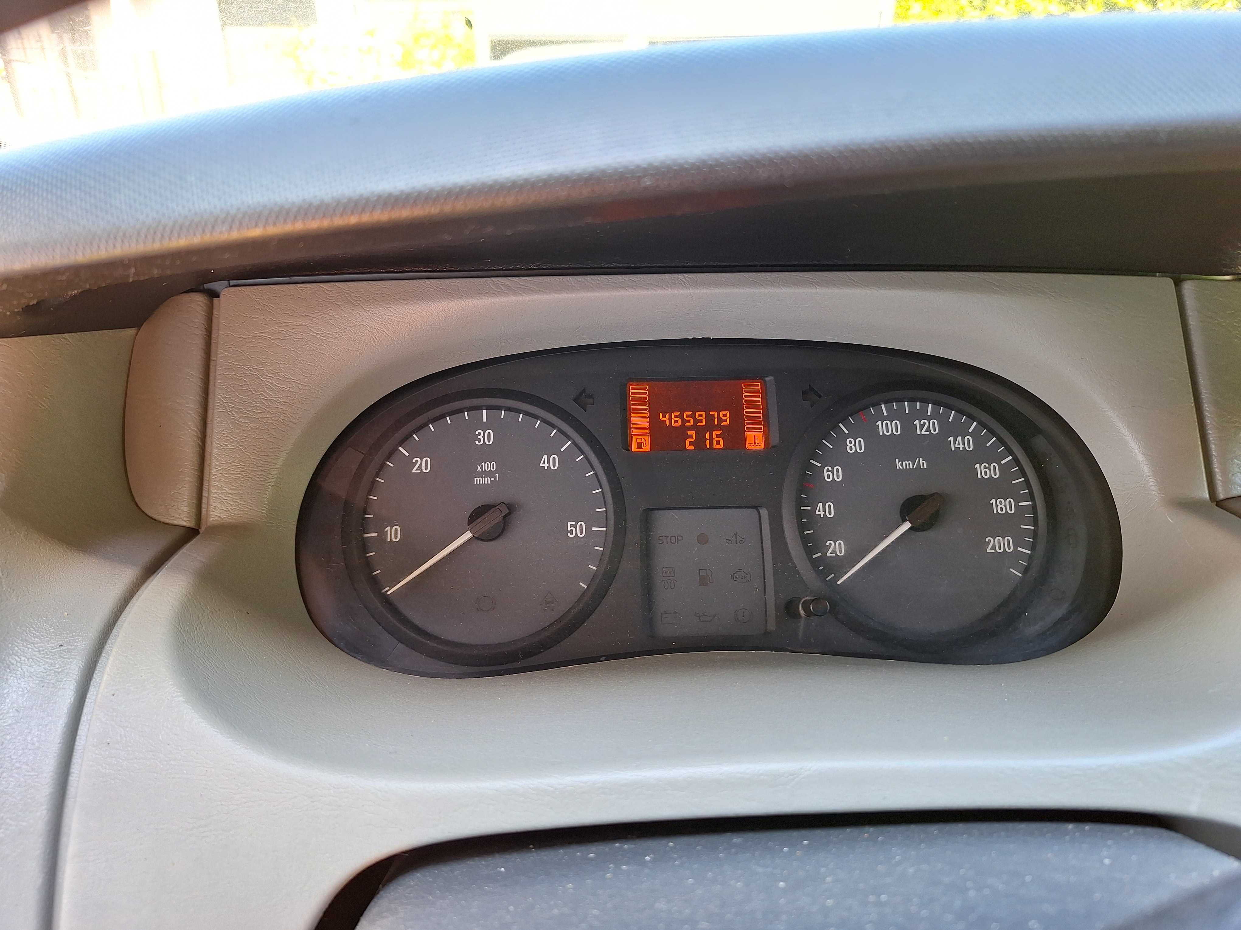 Opel Vivaro wersja long blaszak 2010