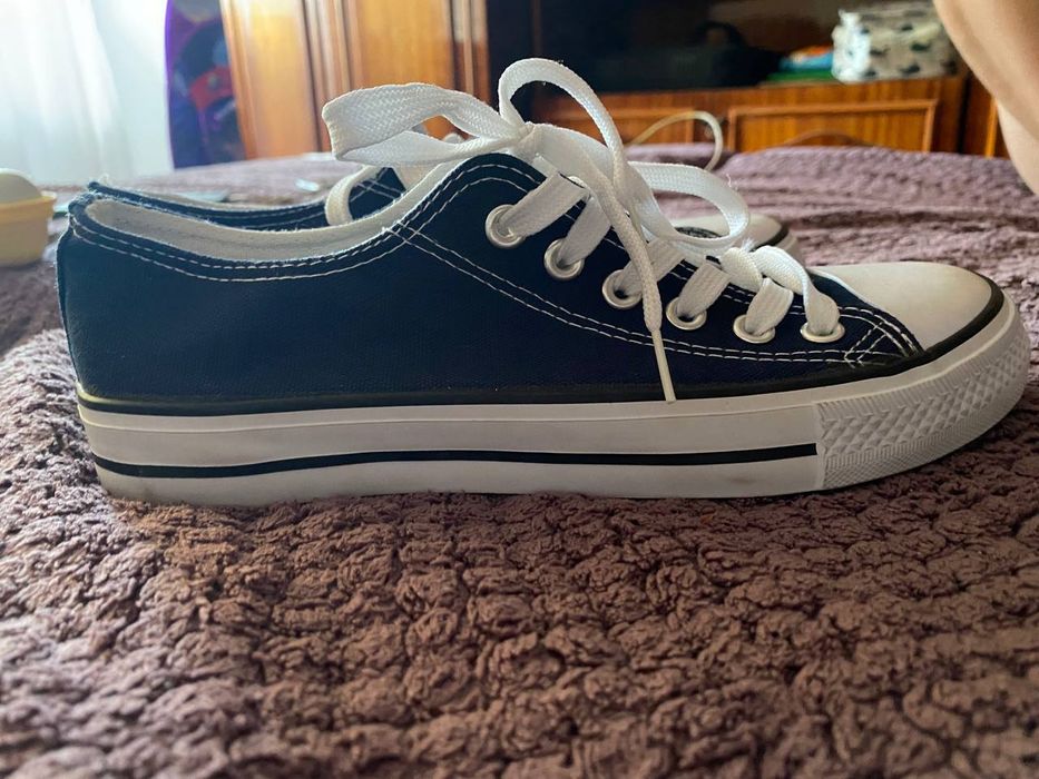 Кеди/конверси/жіноче взуття