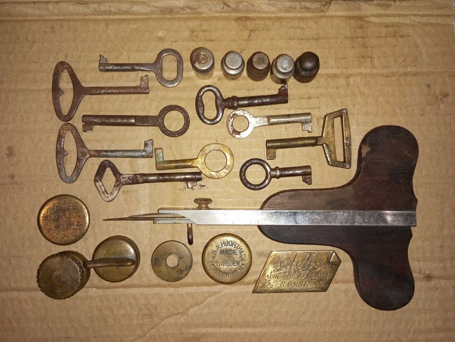 Hазновесы 20 гр пробка закрутка ключ латунь табличка старинная