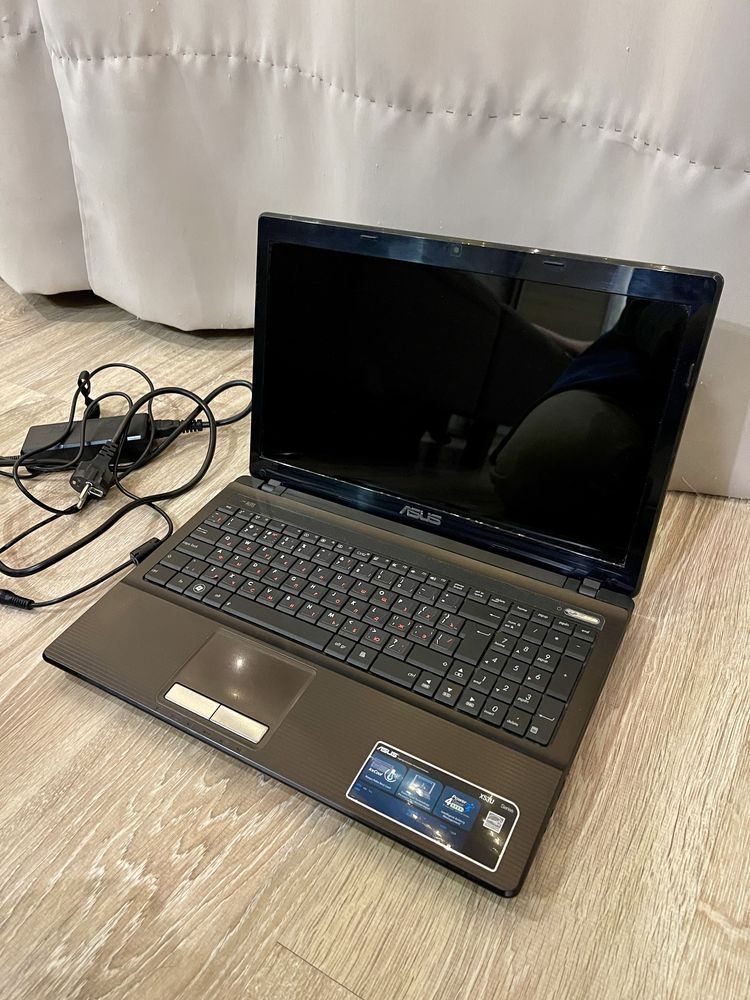 Ноутбук Asus x53u