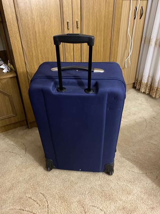 Валіза на двох колесах
