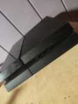 Konsola PS4 z 2 padami