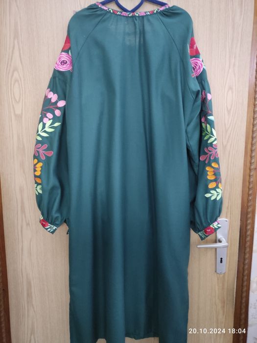 Жіноча вишиванка