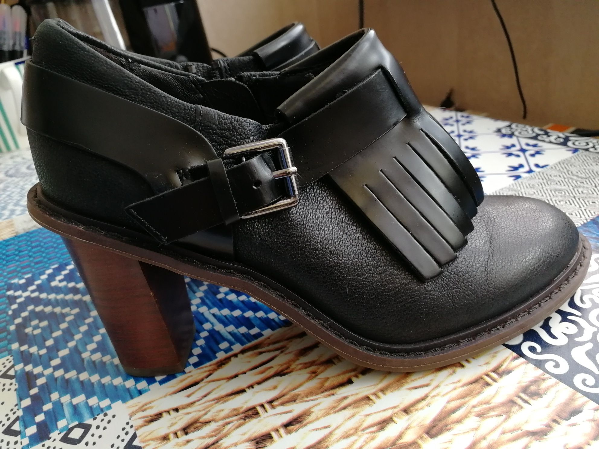 Śliczne Botki Clarks Nowe 35,5