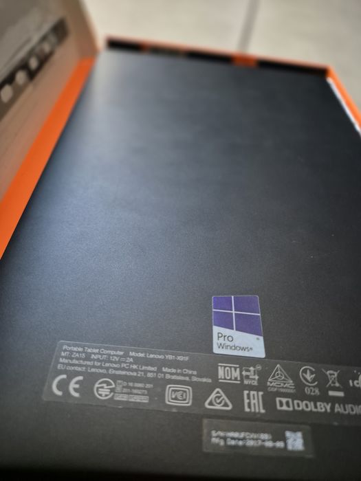 Konwertowany  tablet Lenovo Yoga Book YB1-X91f 4gb 64gb windows 10 pro