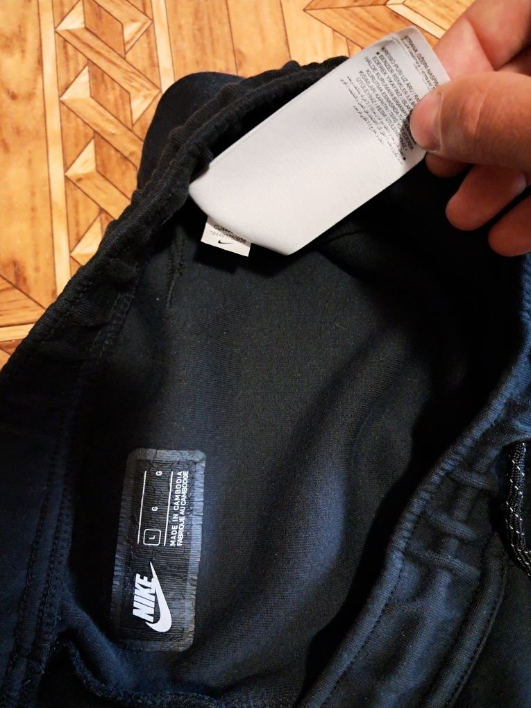 Спортивные Штаны Nike Tech Fleece" L Original" В отличном состоянии.