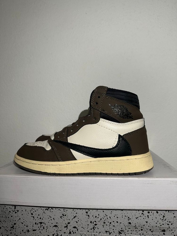 Air Jordan 1 Travis Scott