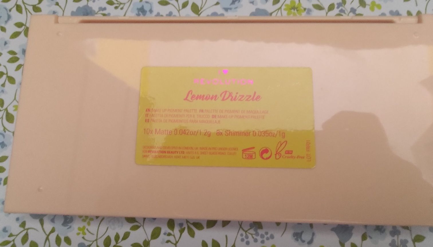 Revolution Lemon drizzle paleta cieni używana