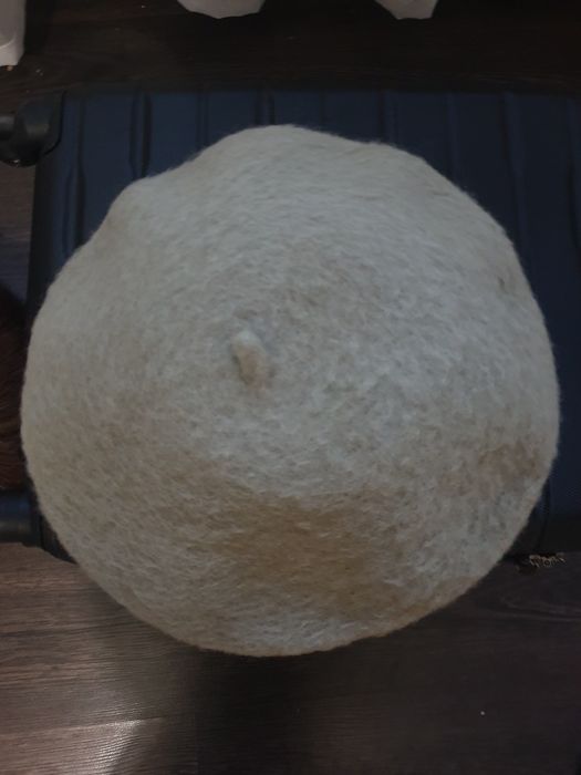 Beret wełniany jasno bezowy