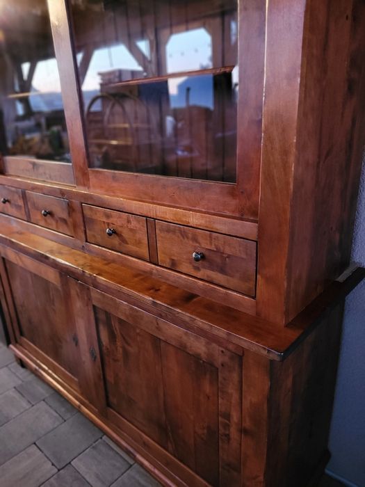 Drewno wiśniowe-kredens/ Witryna-lite drewno