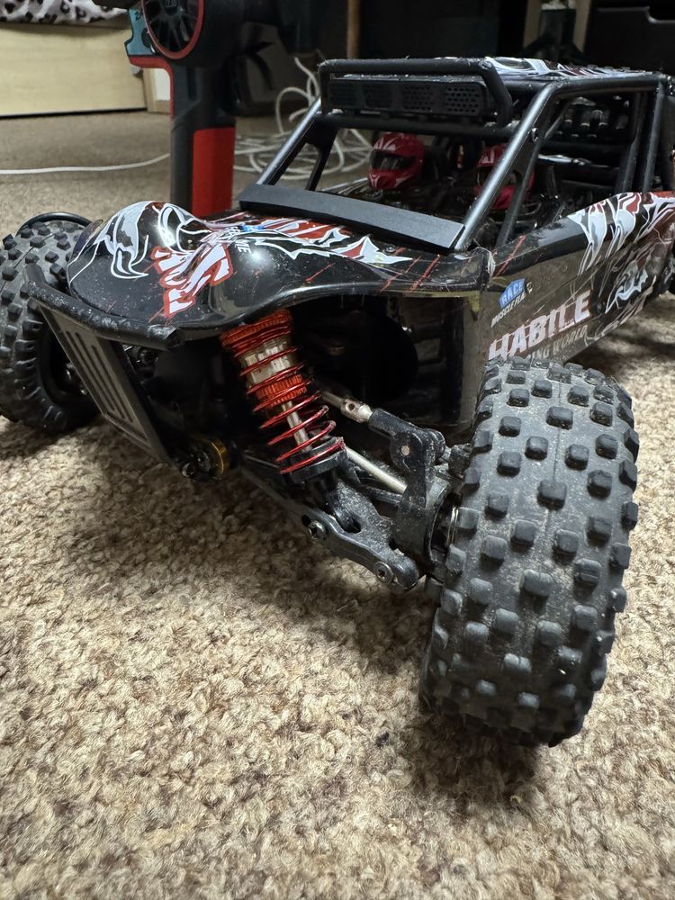 баггі WLtoys 124016 в масштабі 1:12
