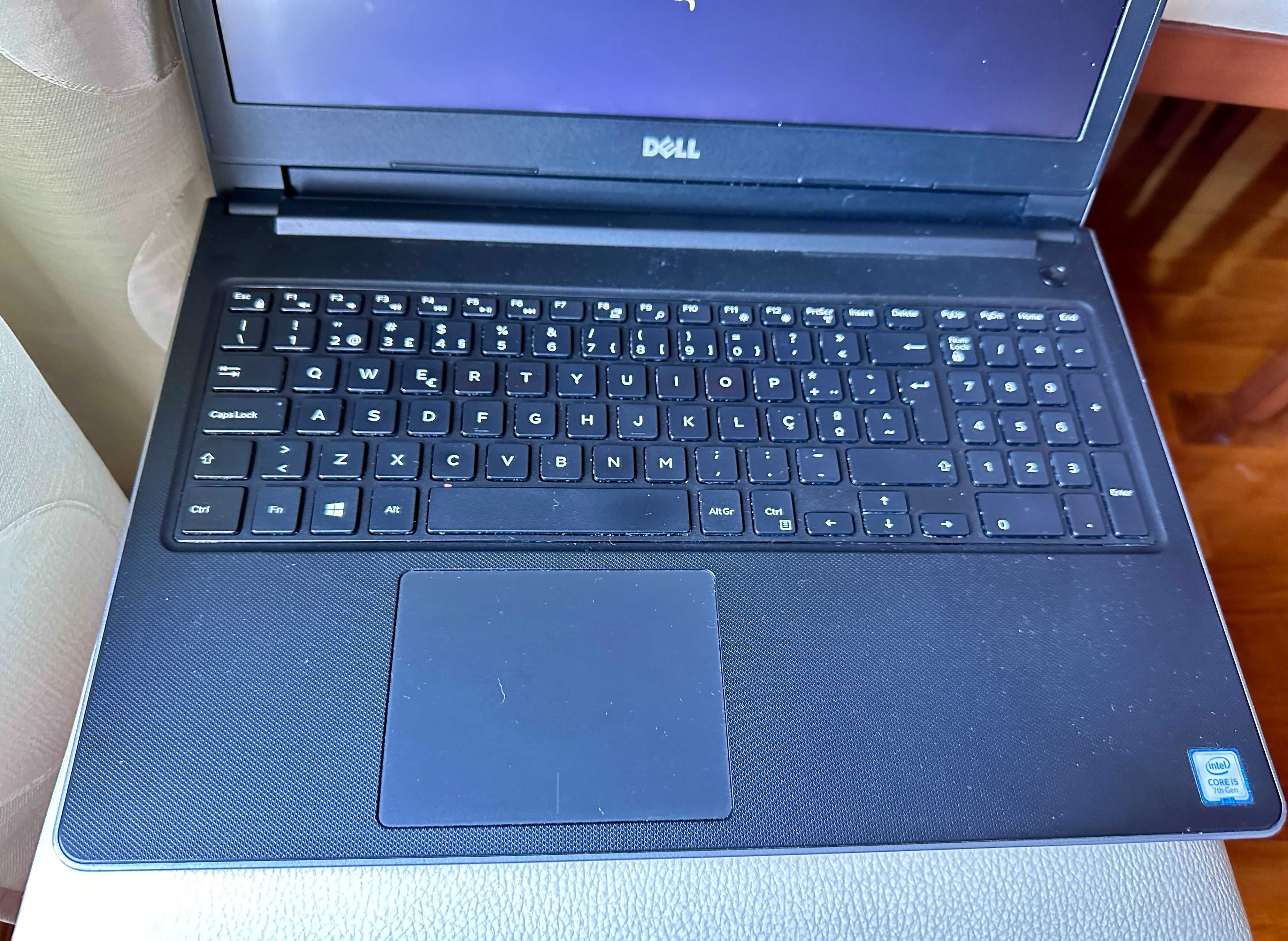 Dell Vostro '15-3598' 15.6"/i5-7200u/16Gb Memoria Ram DDR4/Ssd 250Gb