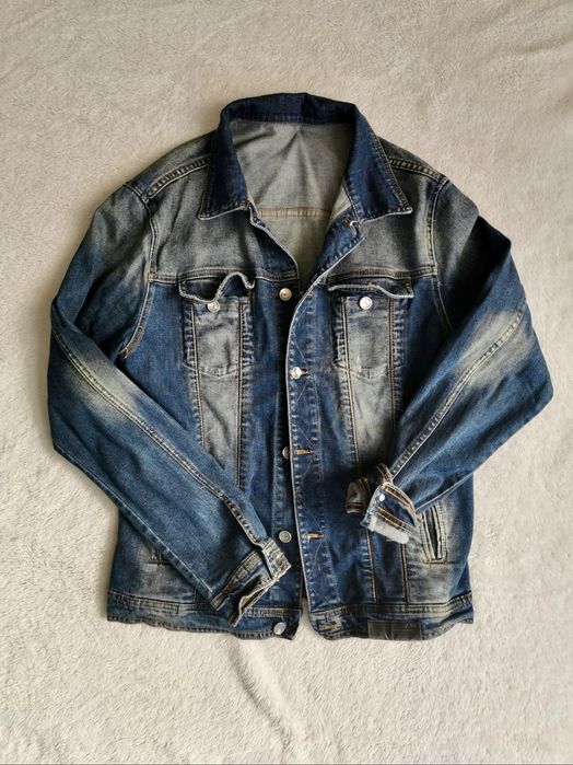 Kurtka jeansowa marki Zara rozmiar XL kolor niebieski z przetarciami