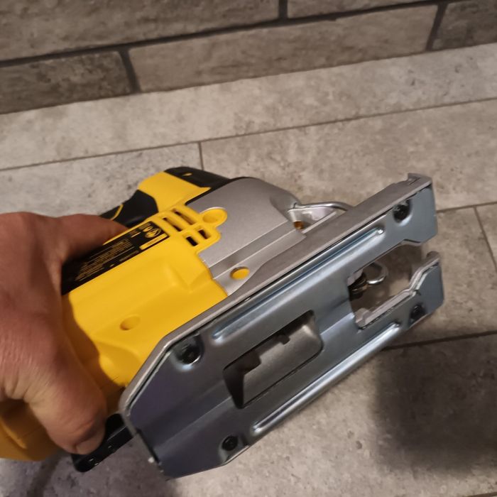 Електролобзик Dewalt DW 349