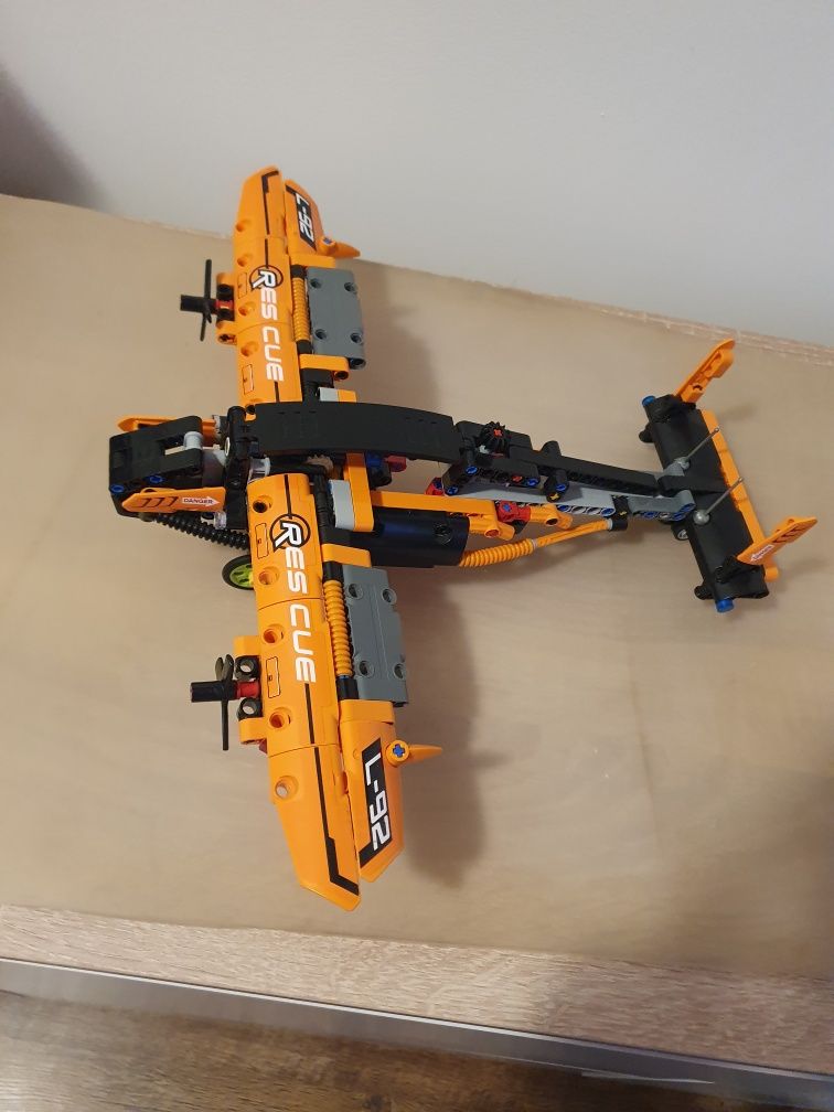 Lego technic 42120 - poduszkowiec /samolot