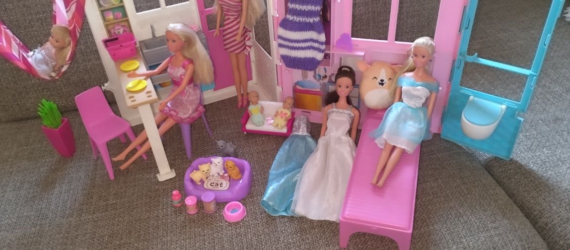 Casa Barbie+ bonecas e acessórios