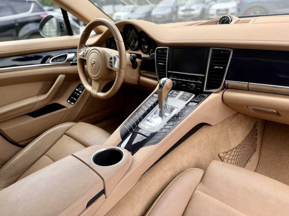 Porsche Panamera 2014г обменяю на недвижимость г.Черноморск