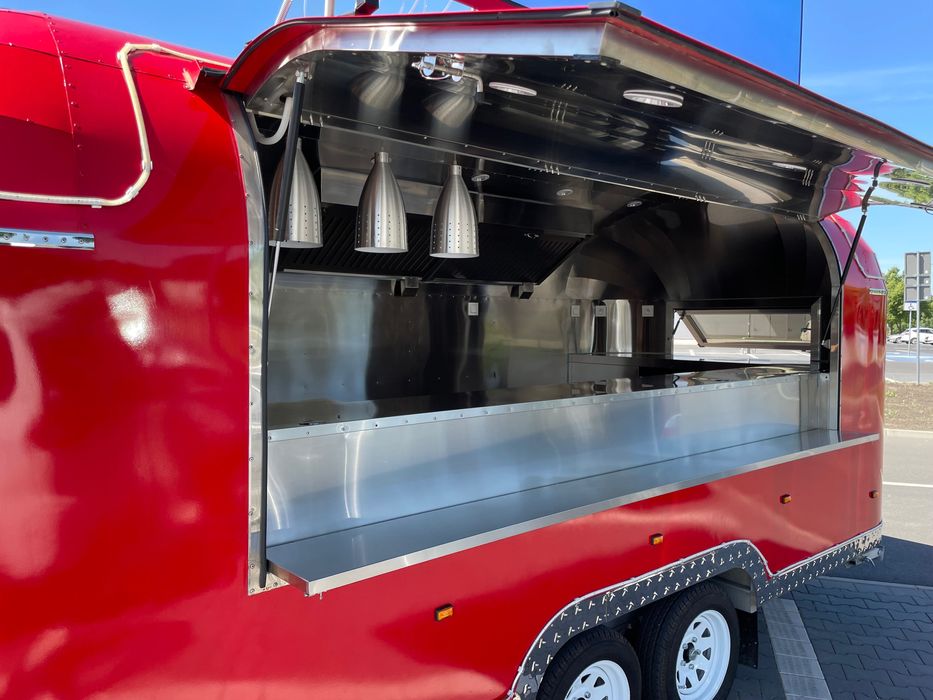 Nowa Przyczepa gastronomiczna SHINE Spring 5m Food Truck foodtruck