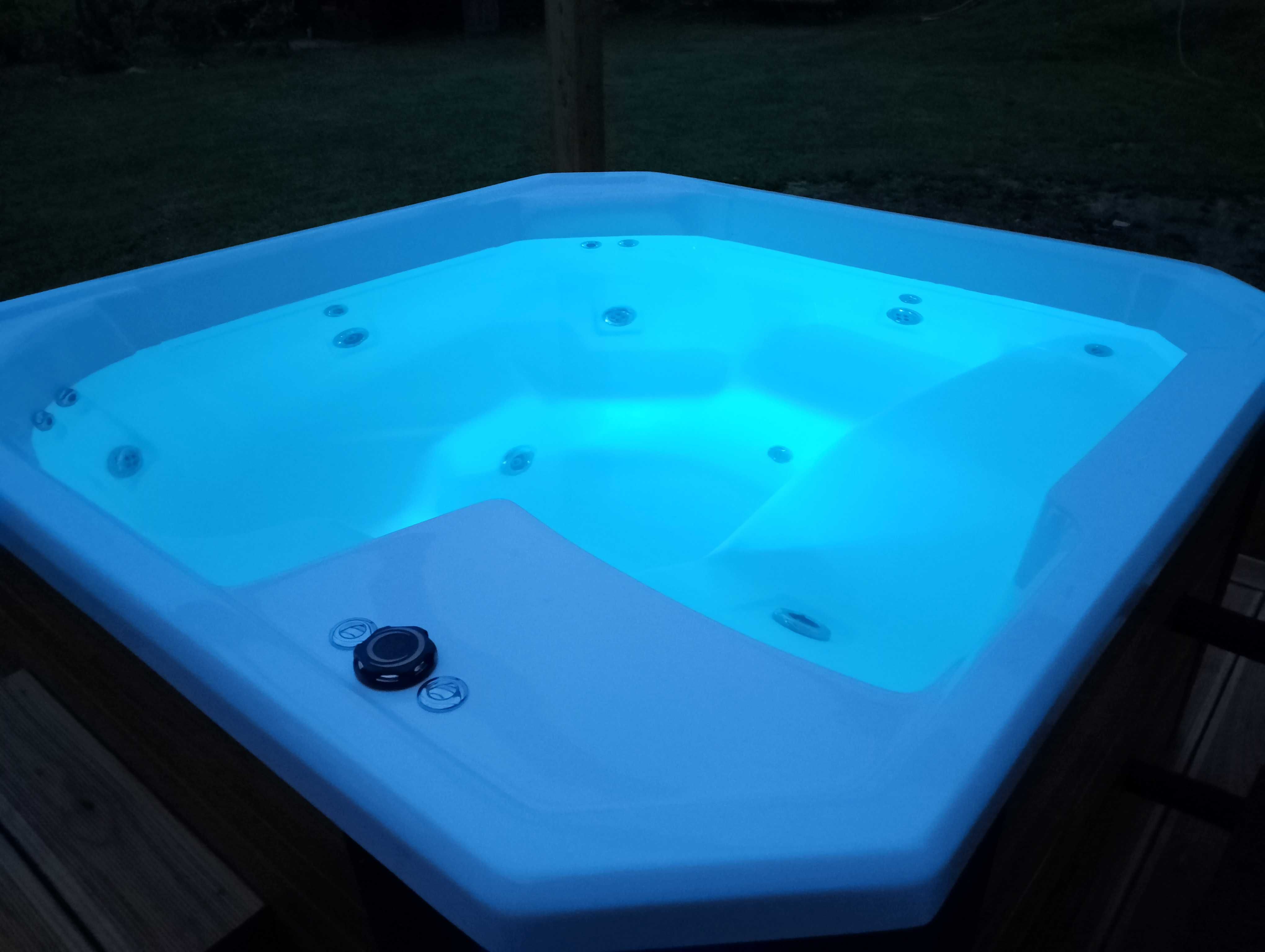"ETNA" 5 osobowe Jacuzzi !!! Wersja "Góralska" Wanna SPA + GRATIS !!!