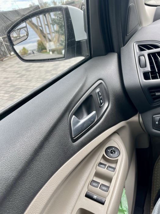 Ford Escape 2014 год, 1.6 турбо автомат