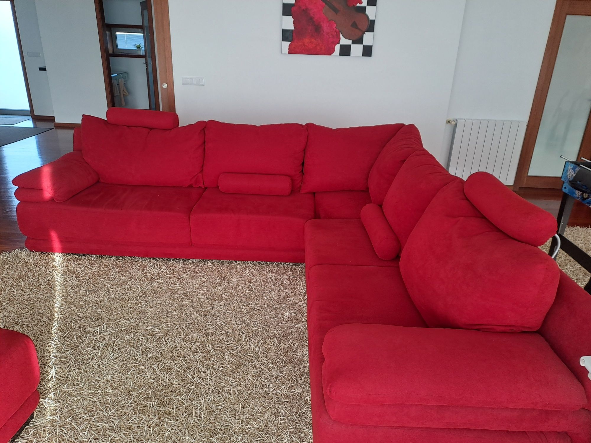 Sofá de canto vermelho escuro