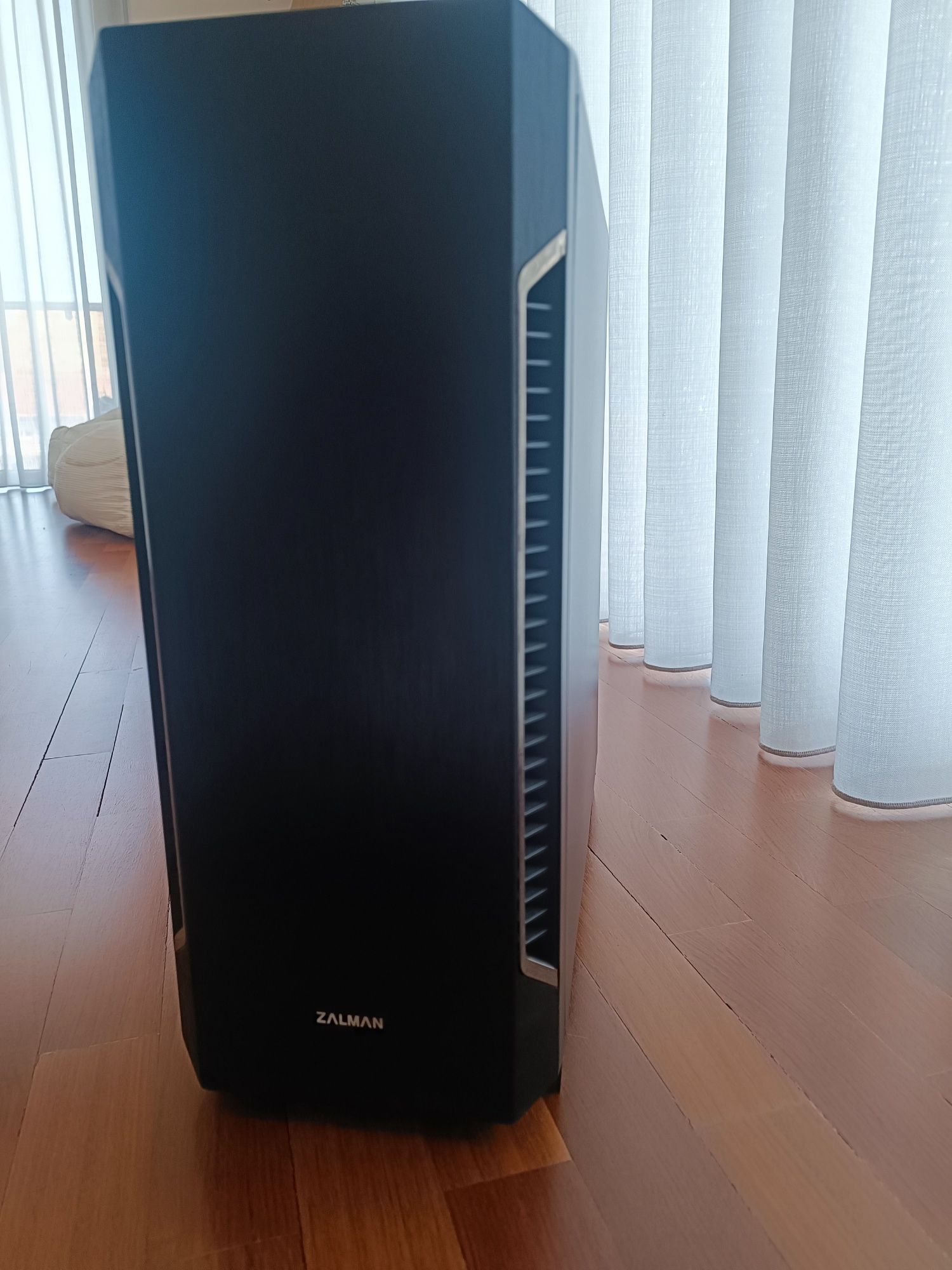 Caixa ATX Zalman