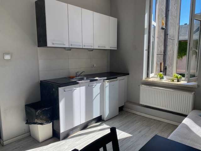 Blisko AWF, Uczelni ,centrum, PKP, Galerii Katowickiej, itp;