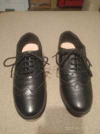 Кожаные туфли / броги от Английской торговой марки F&F, размер  34-35