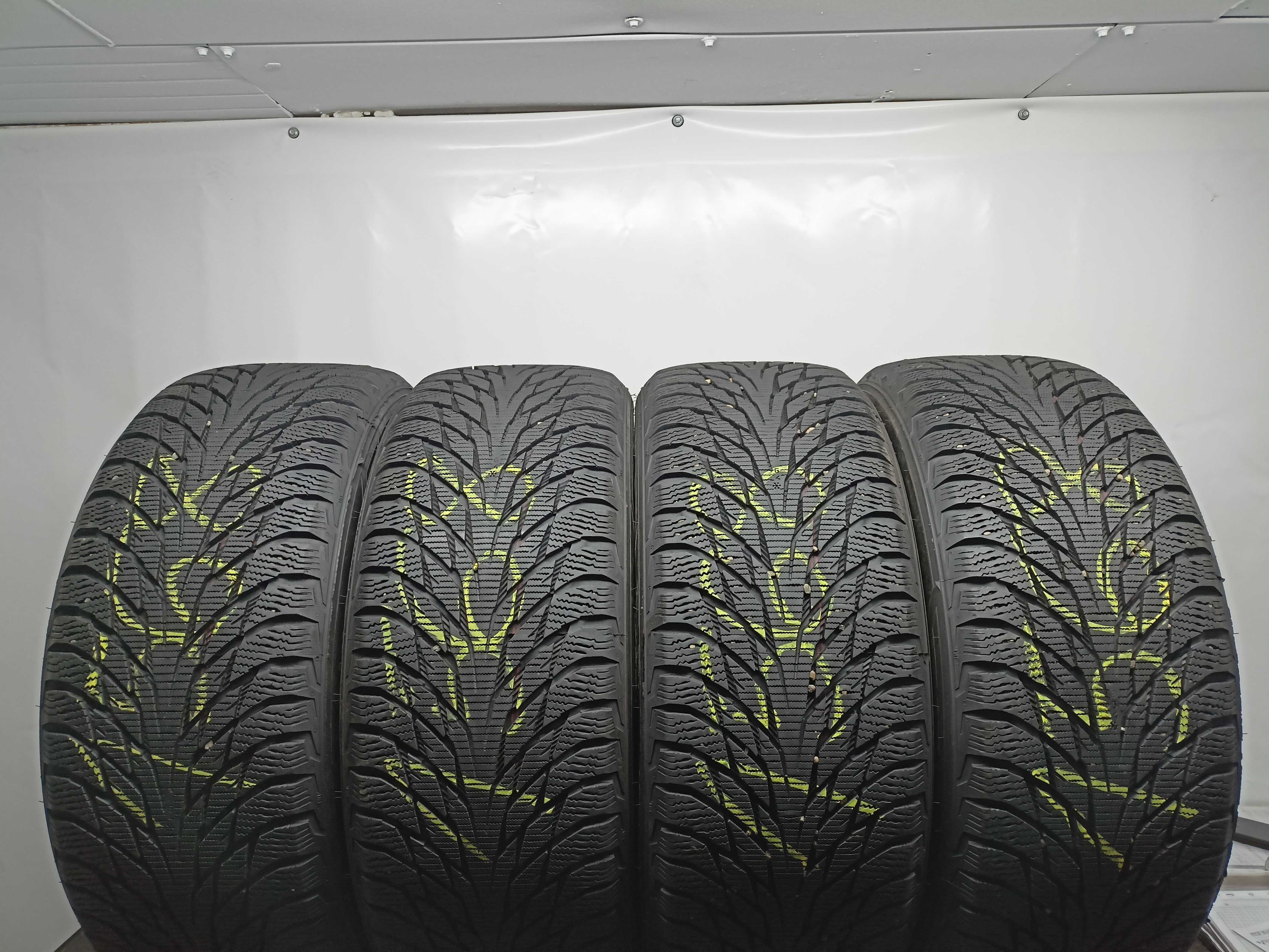 Nokian Hakkapeliitta R2 235/50/18 2017rok 101R 8/7mm (1568)