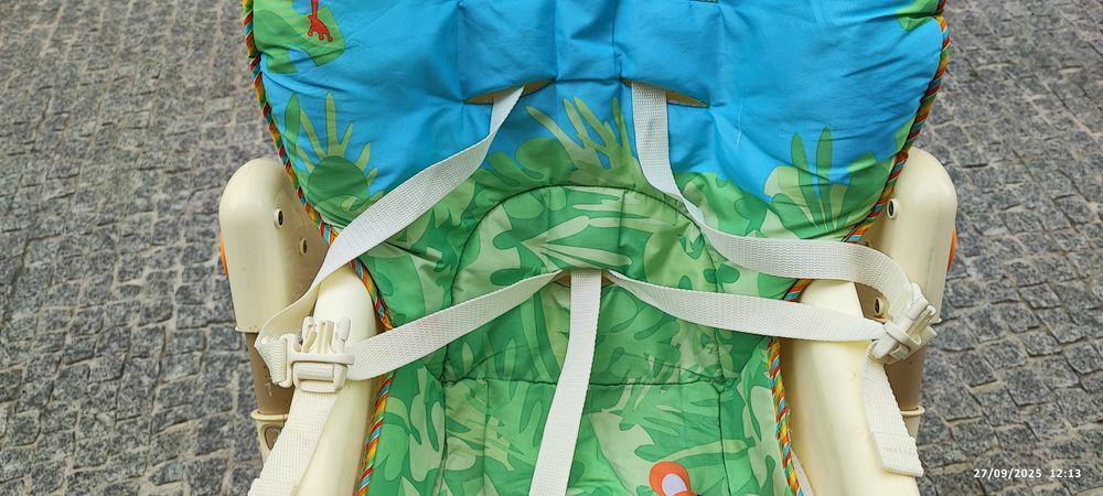 Cadeira de alimentação para bebé