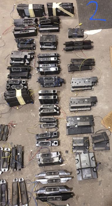 Głośniki z TV, wież, monitorów, ponad 200 sztuk hurt,  cena za całość