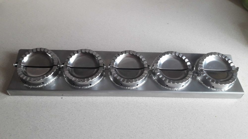 Pierogarka 5- pozycyjna do wyrobu dużych pierogów 9.5cm.