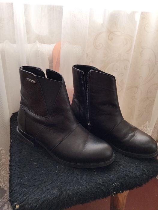 Чобітки демі шкіряні