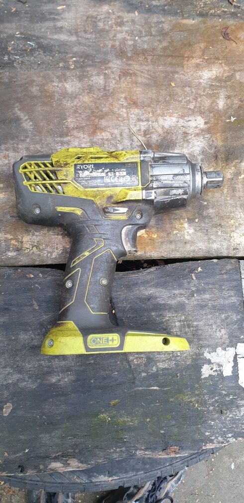 Ryobi klucz 18v uszkodzony