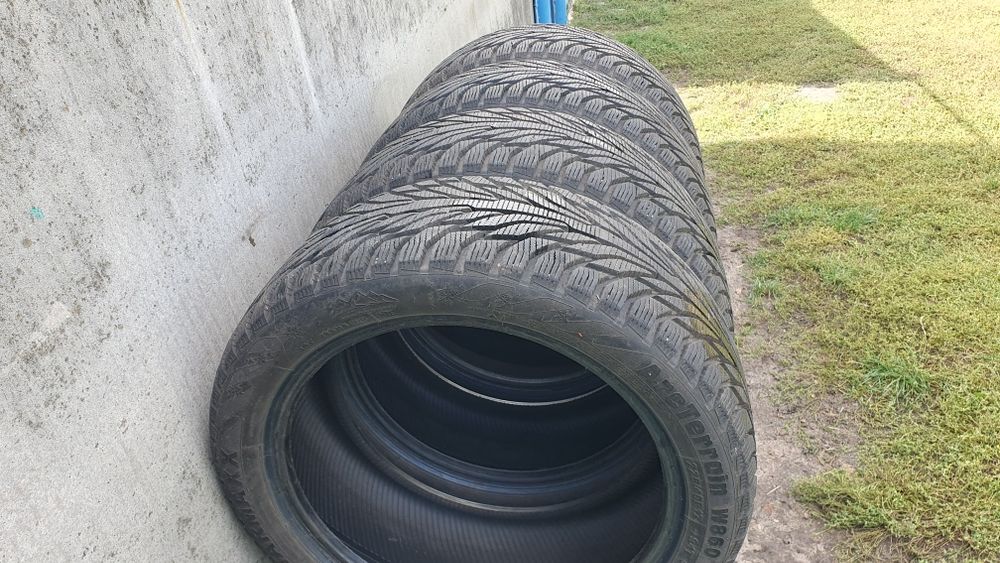 Зимові шини 225/45 R17