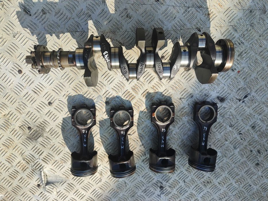Двигун BMW м43b16 по запчастинах