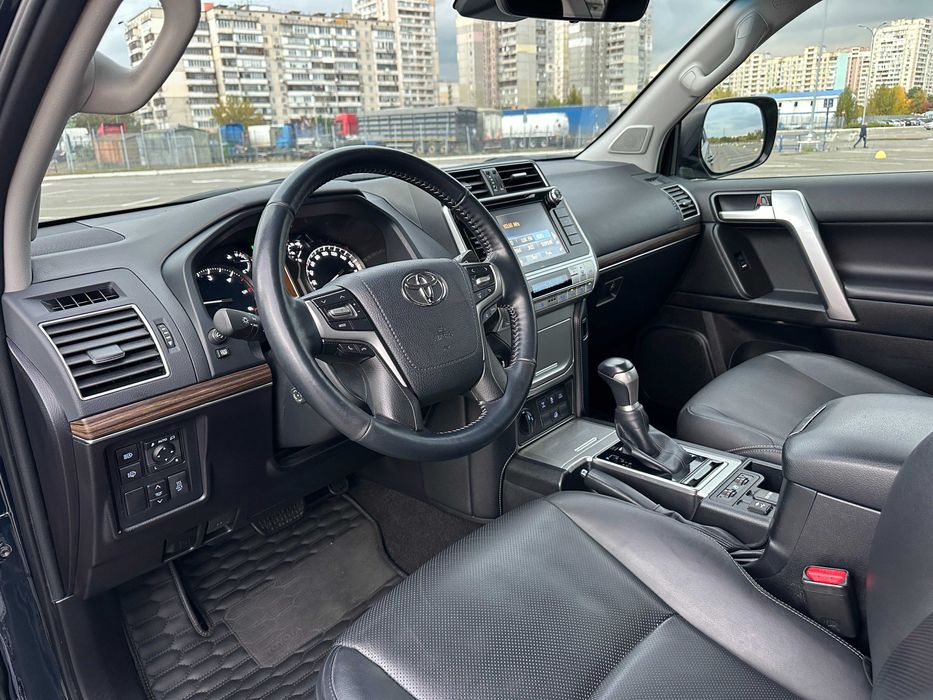 Toyota Land Cruiser Prado 2.8D Prestige