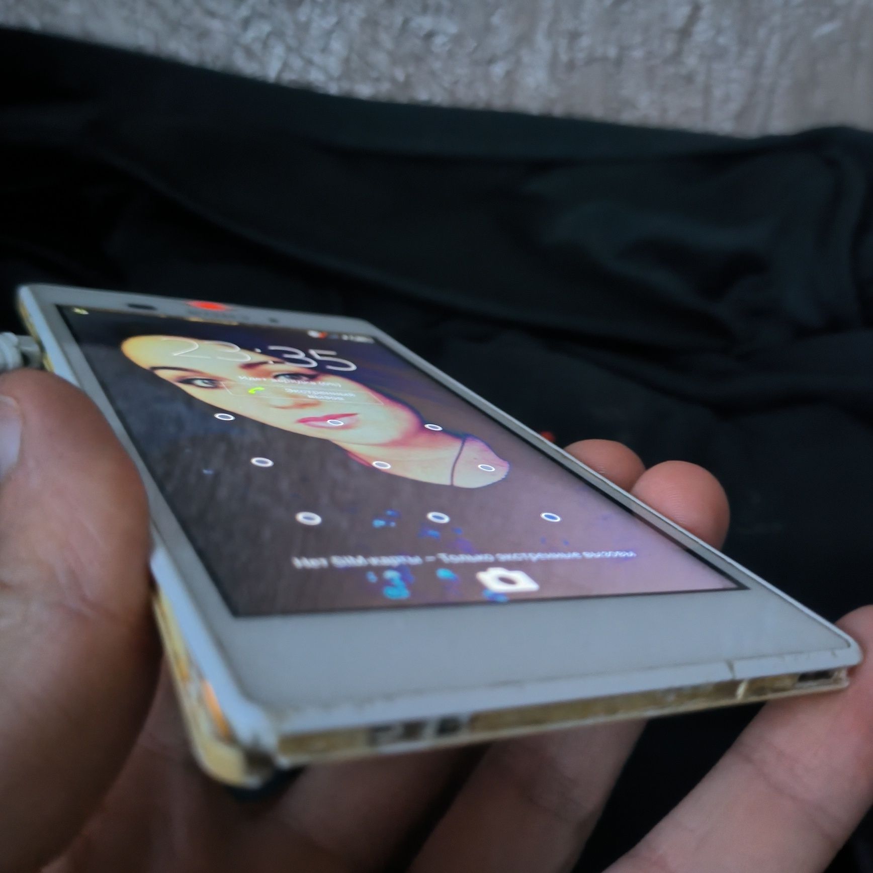 Sony Xperia T3 D5102 цілий на запчастини