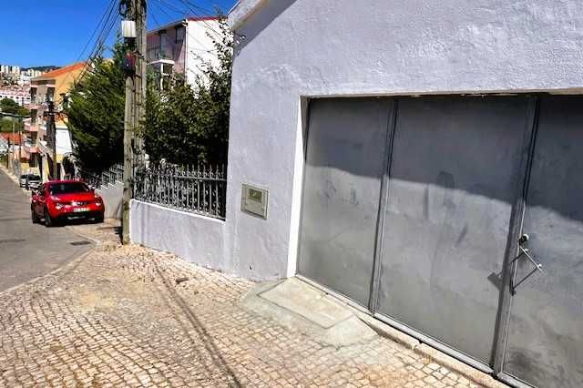 ARRENDA-SE ARMAZEM  ; Quinta Do Zé Luís :  Pontinha