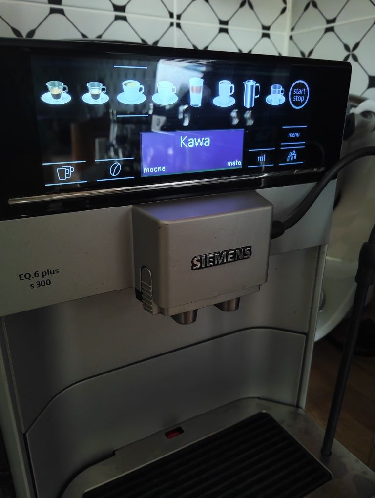 Ekspres automatyczny Simens EQ 6 Plus s. 300