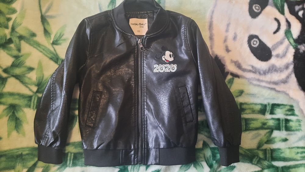Курточка кожана. Бомбер