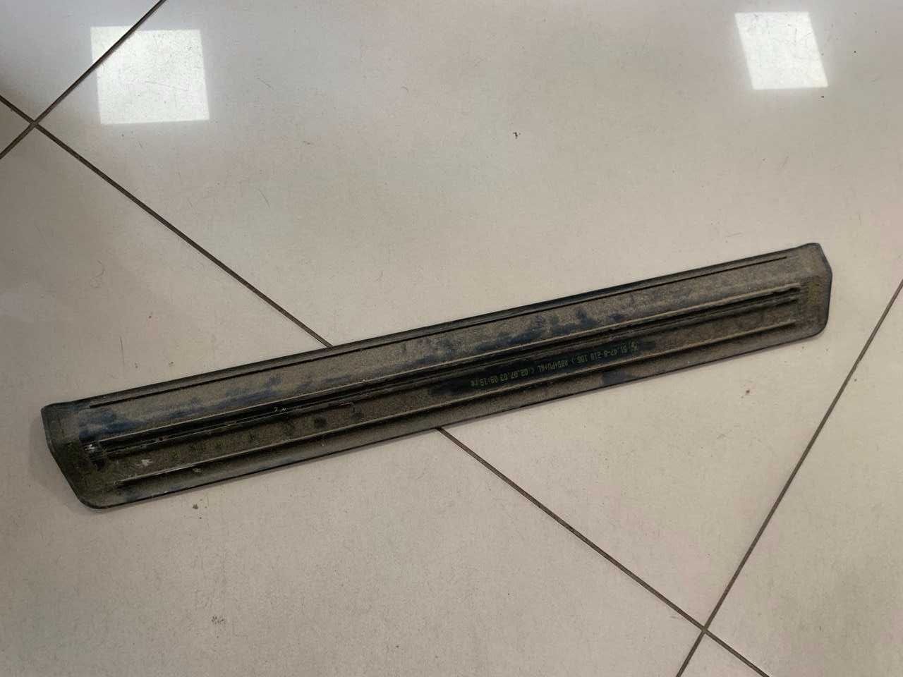 Listwa progowa prawa BMW E46