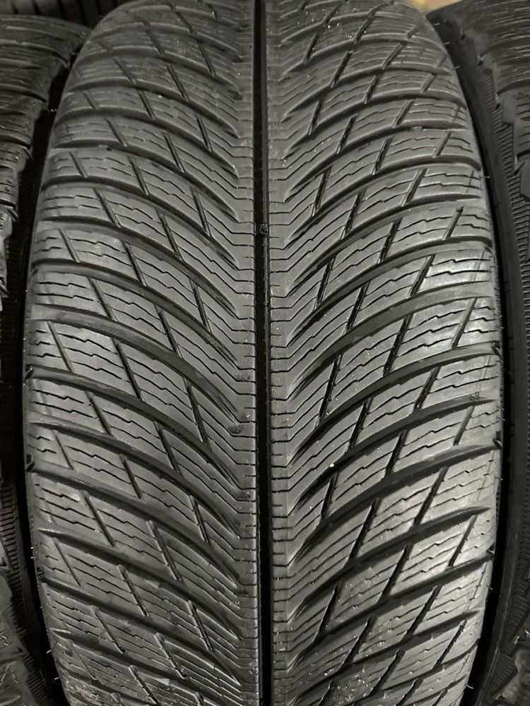 235/40/19 R19 Michelin Pilot Alpin 5 4шт зима